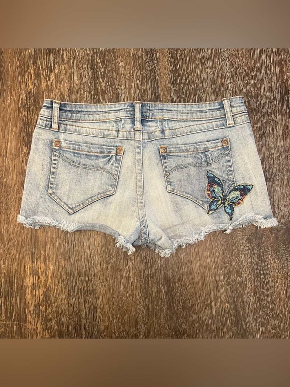 No Boundaries Women's Classic Blue Jean Shorts w/ Butterfly Size 13